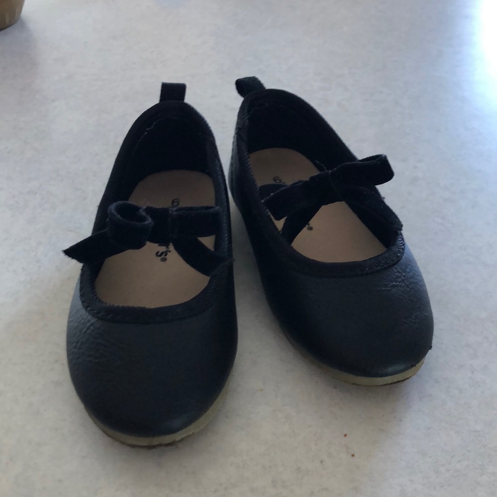 Black dress shoes